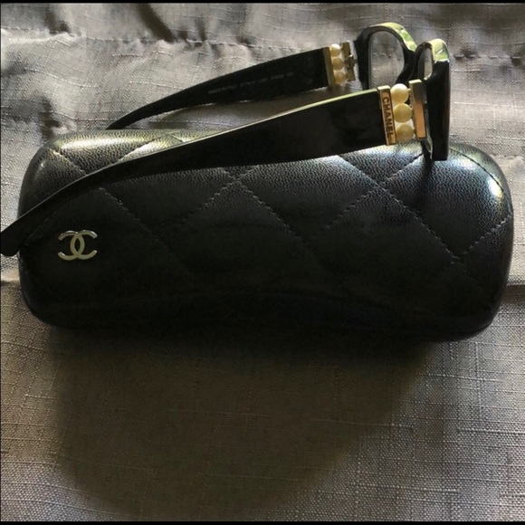 CHANEL Collection Perle Glasses w/ Case - Picture 3 of 8